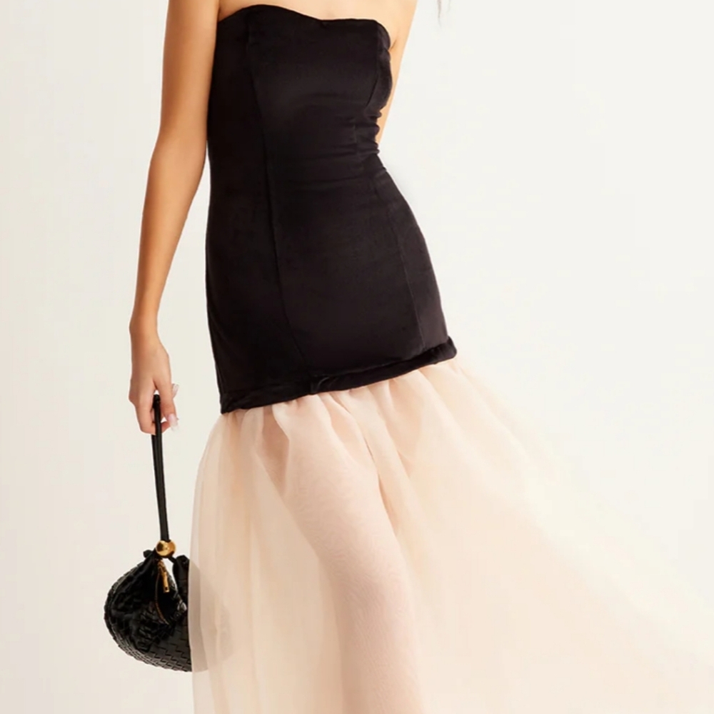 Black and Pink Strapless Sheath Gown for Prom